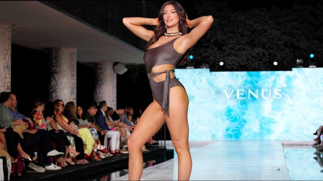 ⁣Rachel Pizzolato in Slow Motion | Swimwear at Miami Swim Week